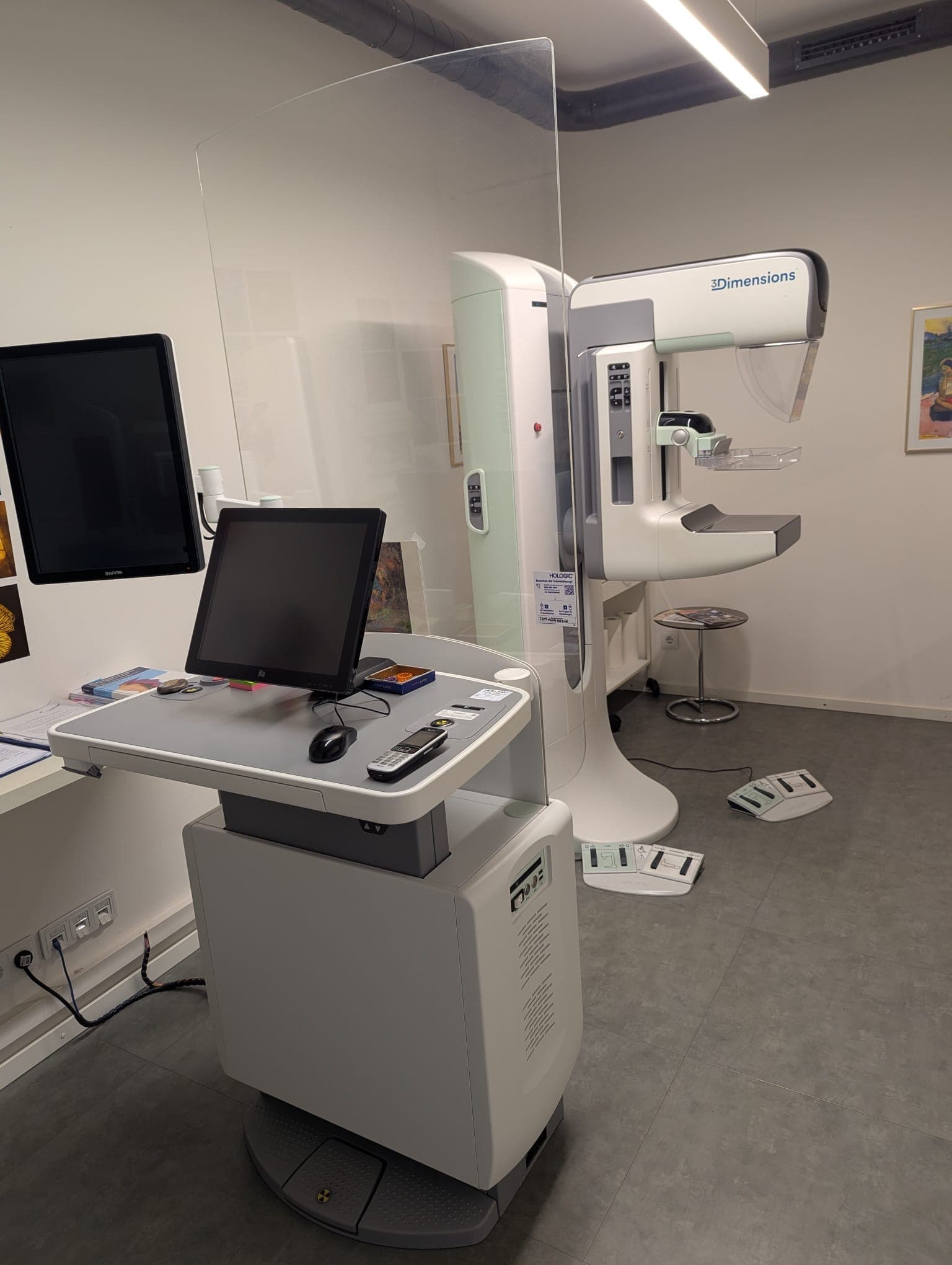 Hologic Dimensions mammography 